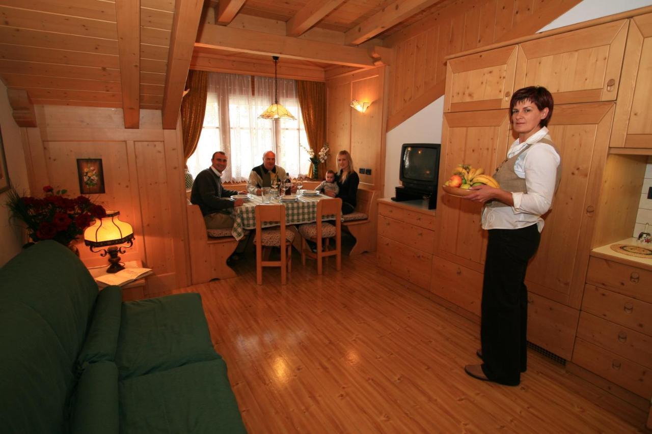 Residence Holiday Pozza di Fassa Exteriör bild