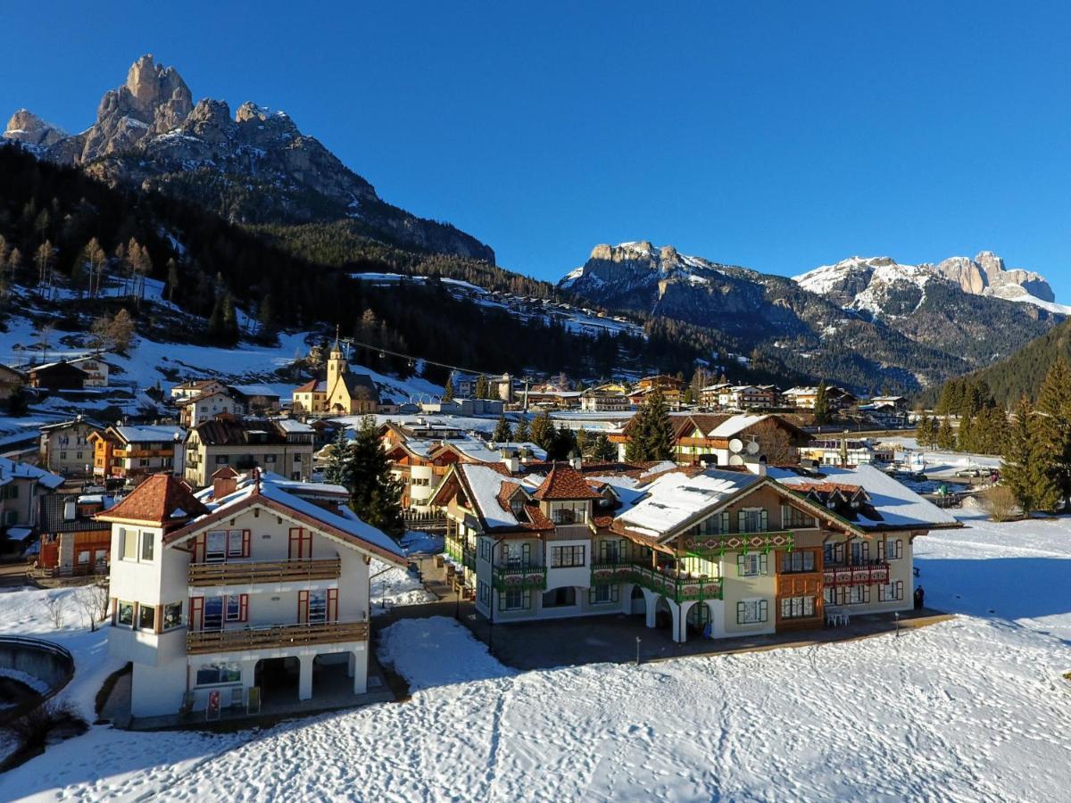 Residence Holiday Pozza di Fassa Exteriör bild