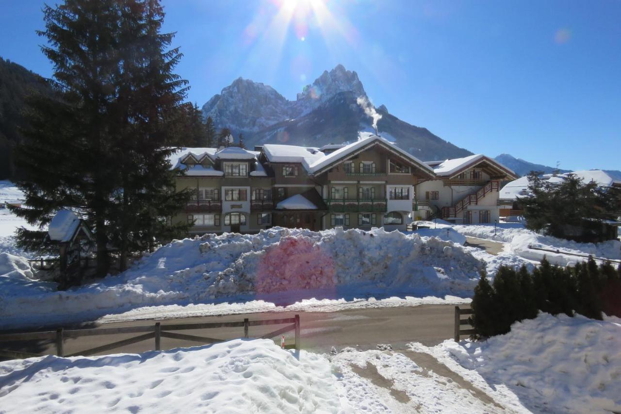 Residence Holiday Pozza di Fassa Exteriör bild
