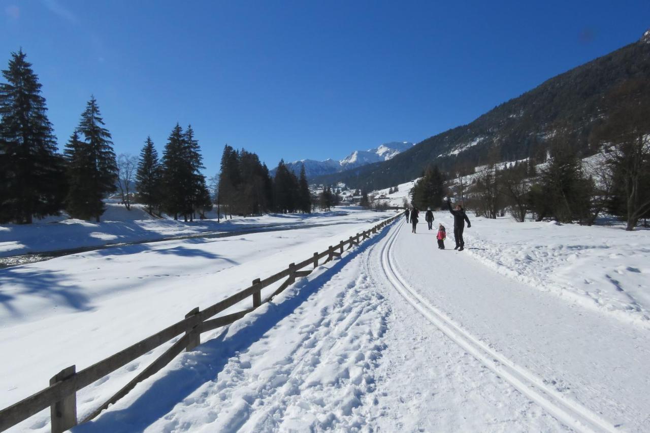 Residence Holiday Pozza di Fassa Exteriör bild